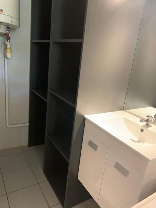 Petit prix et grand confort à Saint Gilles les Bains Extérieur photo
